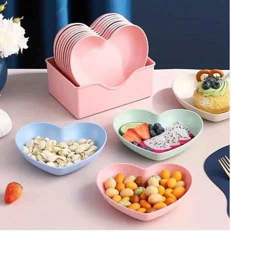 10Pcs Heart Shape Plastic Dining Plates