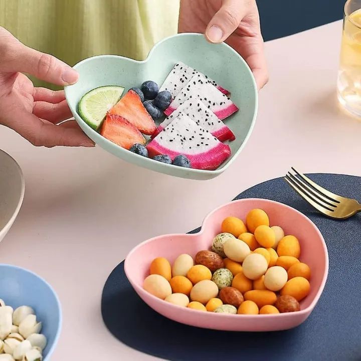 10Pcs Heart Shape Plastic Dining Plates